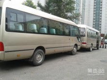 别人的校车是大巴我们的是复兴号_别人的校车是大巴，我们的是复兴号。